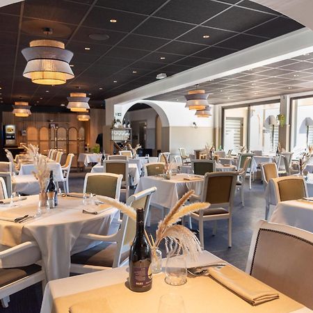 Le Val-Saint-Père Hotel Restaurant Les 13 Assiettes מראה חיצוני תמונה